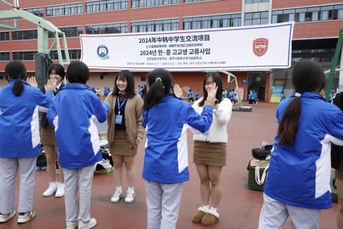 1aa0f352e5a66824ac4eadd9421d3e82.png 1aa0f352e5a66824ac4eadd9421d3e82.png