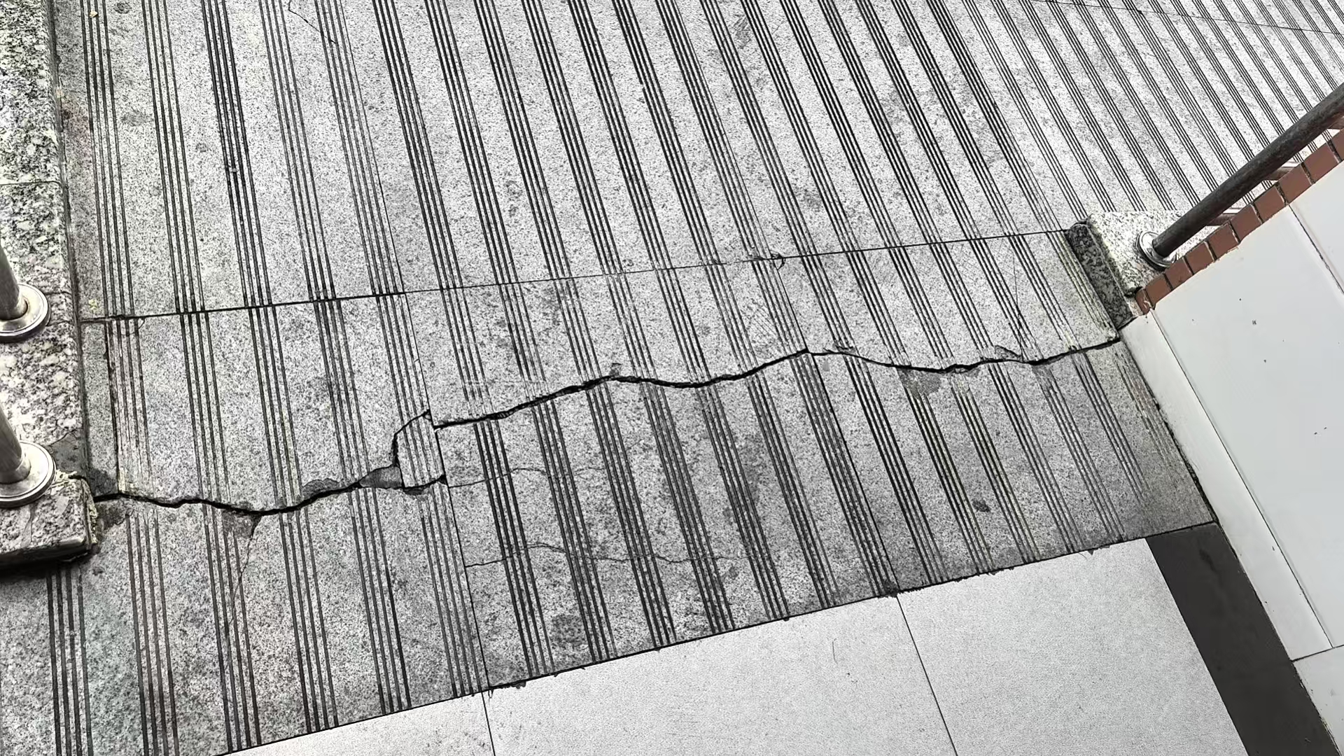 微信图片_20251010084328.jpg 微信图片_20251010084328.jpg