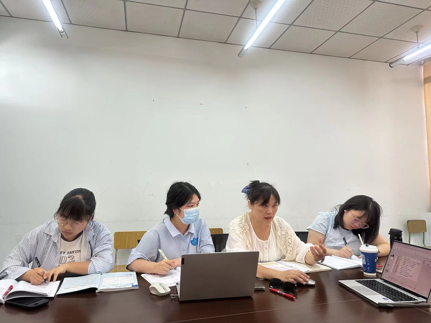 8772743f65e8ae5fe475c61bfb881dc2.jpeg